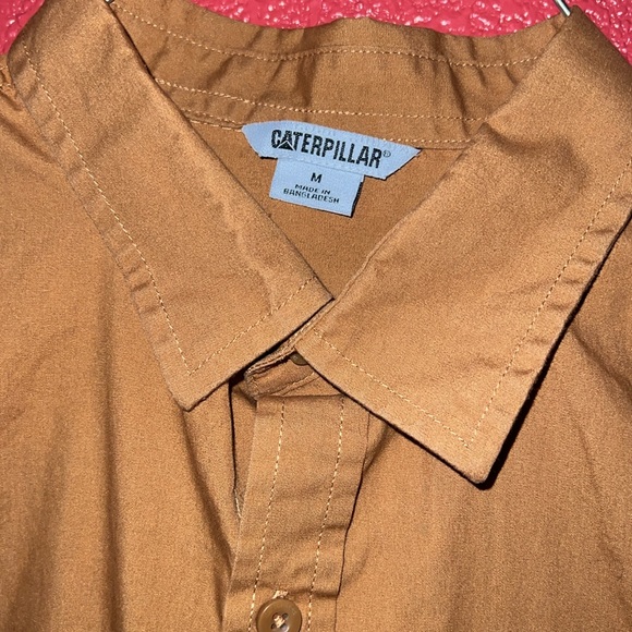 Caterpillar Mens Short Sleeve Button-Down Shirt - Picture 2 of 4
